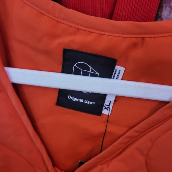 Origional Use NWT XL Orange Quilted Puffer Vest Insulated Gorpcore Streetwear - Picture 2 of 2